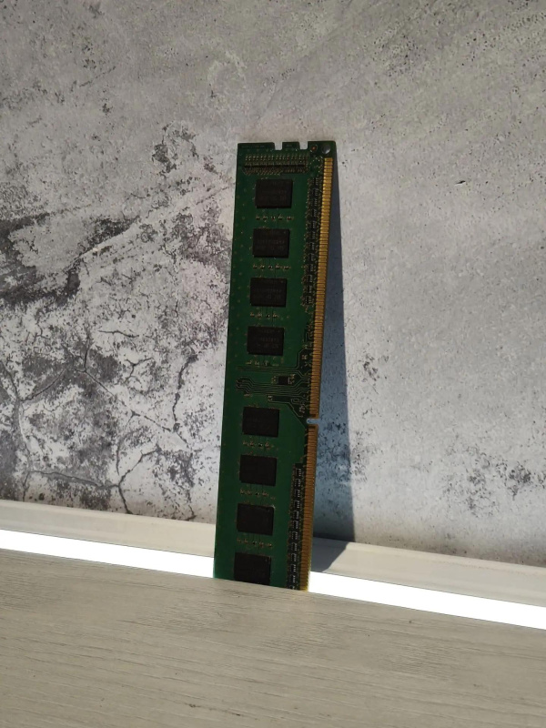 DDR3 2GB Samsung M378B5773CH0-CH9