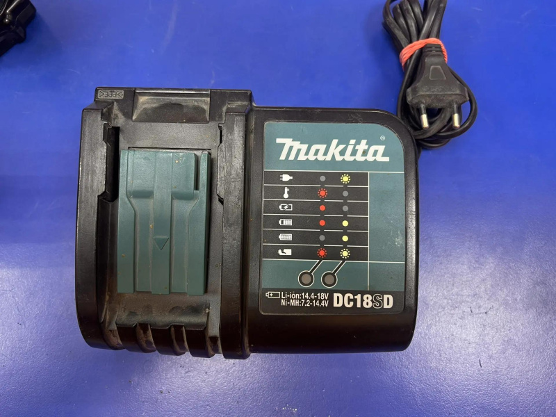 Шуруповерт Makita DDF453RFE