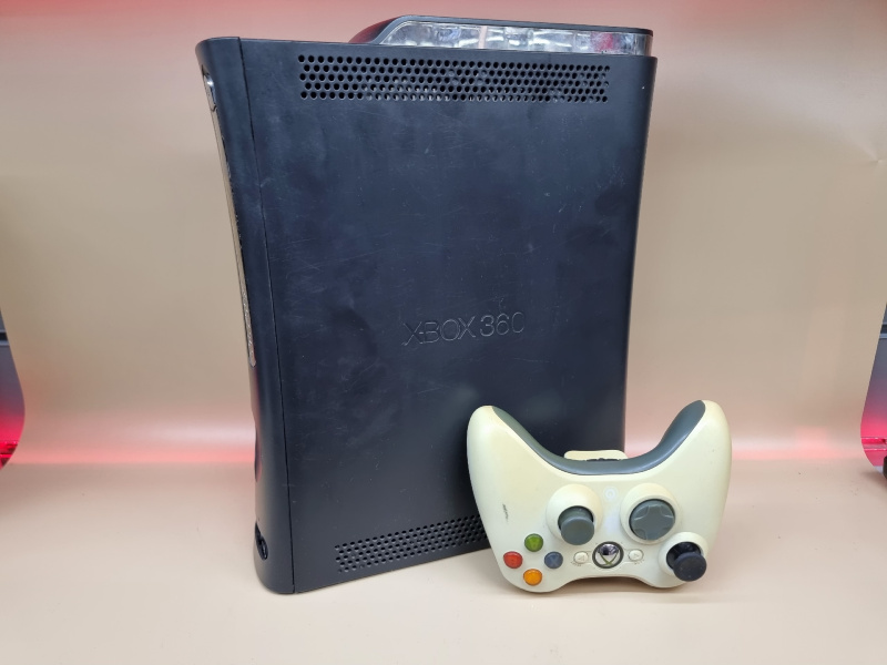 Игровая приставка Xbox 360
