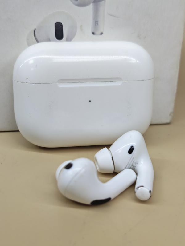 Наушники Apple Airpods pro
