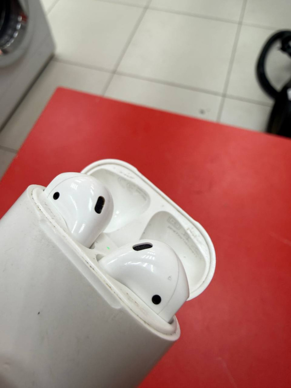 Наушники Apple AirPods